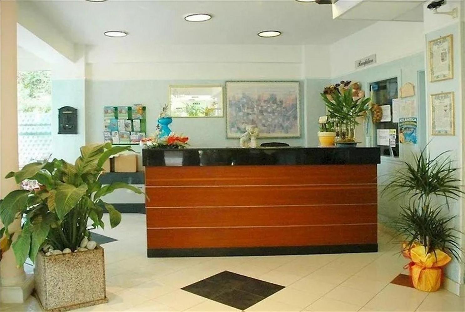 Hotel Milord Чезенатико Екстериор снимка