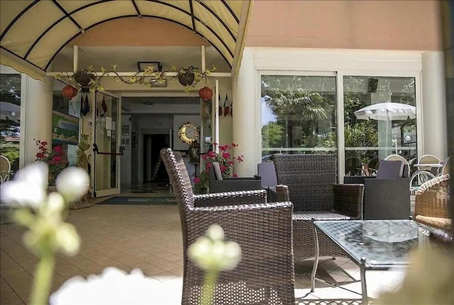 Hotel Milord Чезенатико Екстериор снимка
