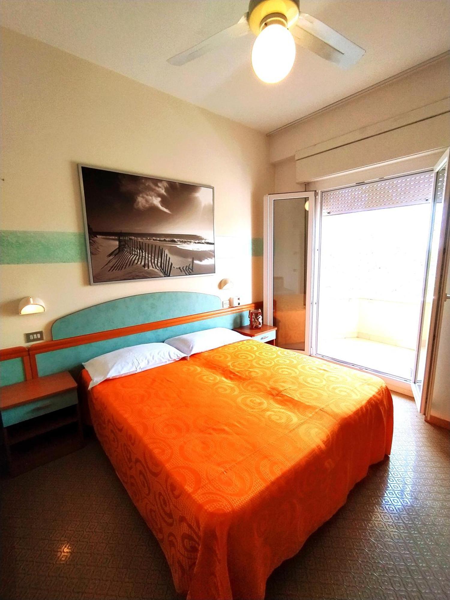 Hotel Milord Чезенатико Екстериор снимка